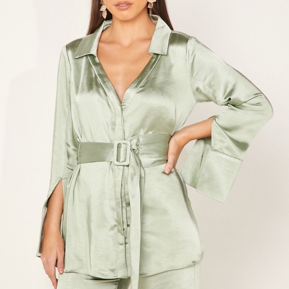 Elliatt Tops - Revolve Elliatt Riley Shirt Split Sleeve Button Up